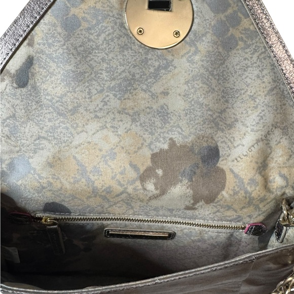 Elliott Lucca Metallic Leather Envelope Convertible Clutch/Shoulder Bag - Picture 5 of 5